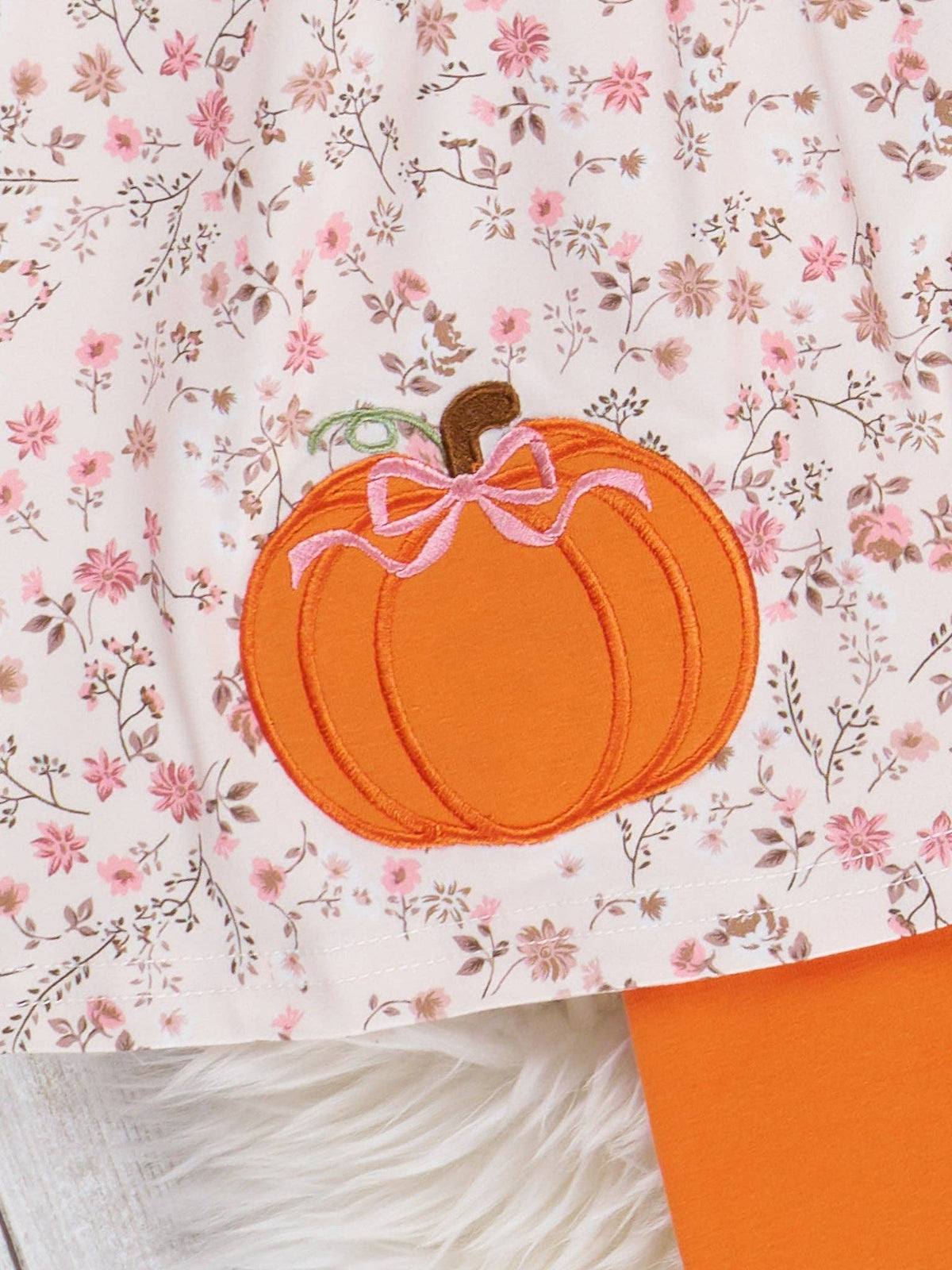 Thankful Pumpkin Embroidered Outfit: XL(5yrs)